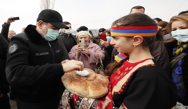 Իշխանությունը ձեզ է պատկանում, և բոլորը պետք է խոնարհ լինեն ձեր որոշմանը. վարչապետն այցելել է Արագածոտնի մարզ