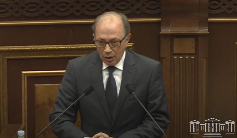 Армения и Грузия ведут переговоры по возобновлению пассажирских перевозок: глава МИД Армении