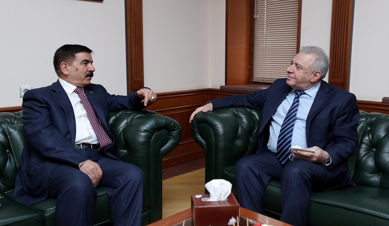 Министры обороны Армении и Ирака обсудили перспективы двустороннего сотрудничества