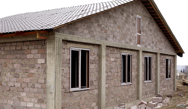 Завершается строительство жилого дома в селе Чинари, пострадавшего в результате военных действий