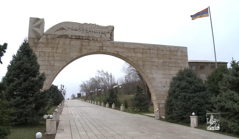 Ծառատունկ «Եռաբլուր» պանթեոնի տարածքում