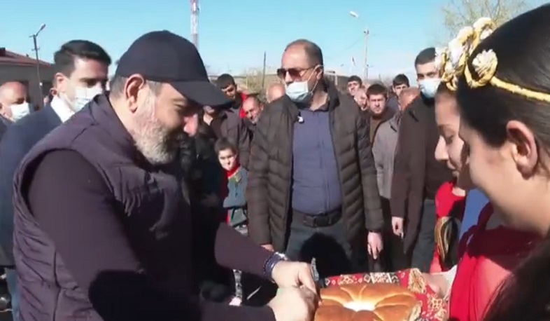 Премьер-министр посетил общину Налбандян Армавирской области