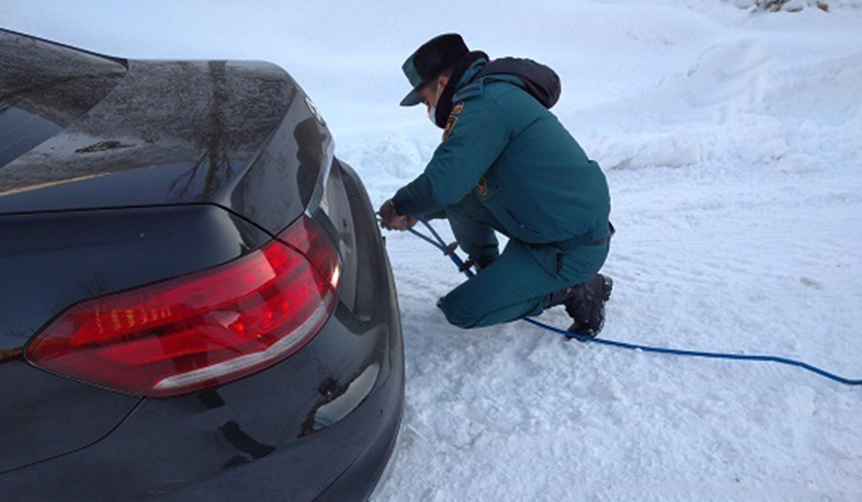 Փրկարարներն արգելափակումից դուրս են բերել 6 ավտոմեքենա, 9 քաղաքացու ցուցաբերել օգնություն