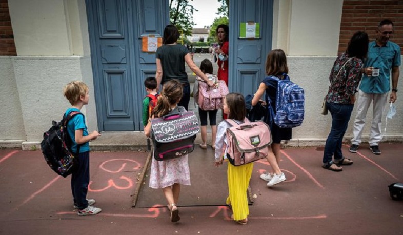 Կորոնավիրուսի երրորդ ալիքի պատճառով Ֆրանսիայում փակվում են բոլոր կրթօջախները