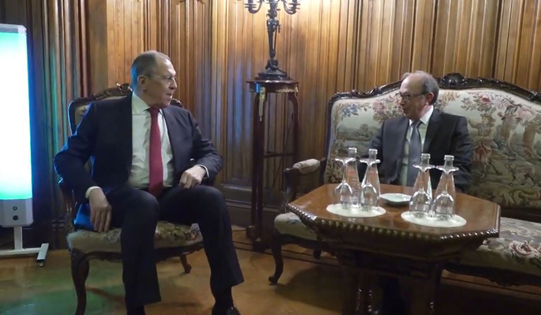 Ara Ayvazyan və Seregy Lavrov Artsaxla bağlı məsələləri müzakirə etdi