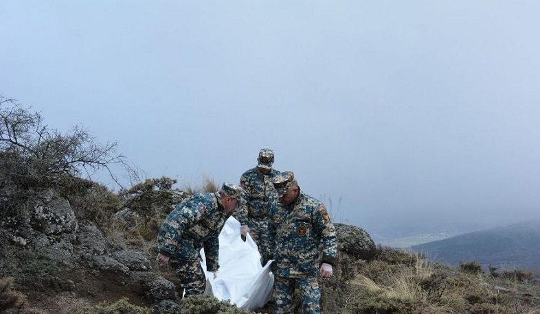 Поиски тел погибших сегодня продолжаются в Варанде