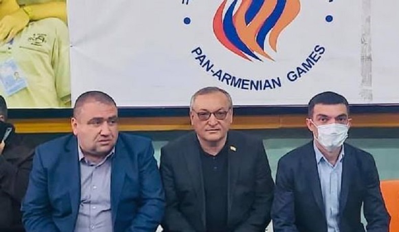 ԱՀ ԱԺ նախագահը մասնակցել է զոհված զինվորների հիշատակին նվիրված քիք բոքսինգի առաջնության բացմանը