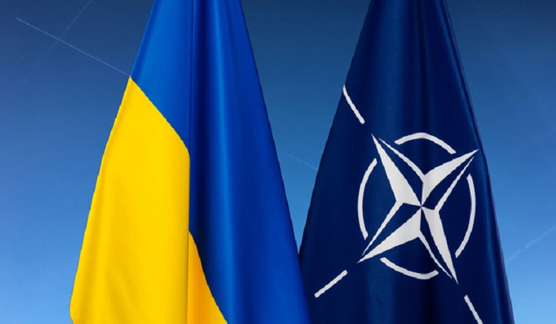 Вступление Украины в НАТО только навредит стране: Дмитрий Песков