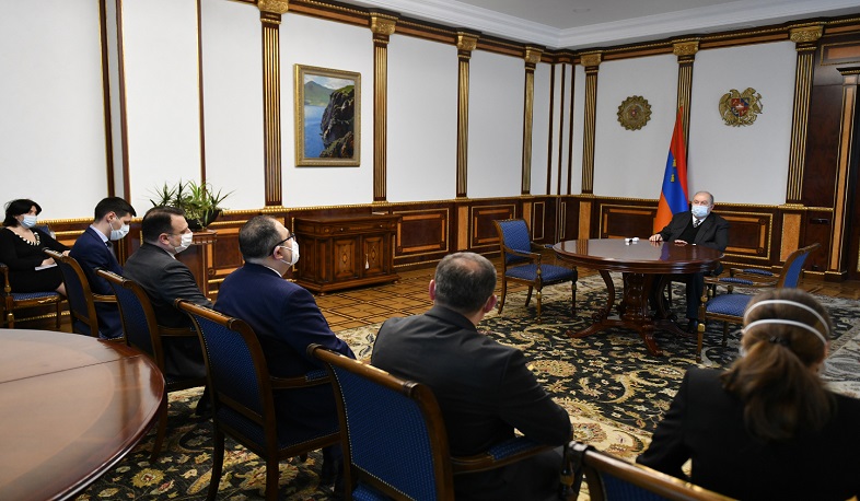 Արմեն Սարգսյանն ընդունել է ԱԺ պետական-իրավական հարցերի մշտական հանձնաժողովի նախագահին