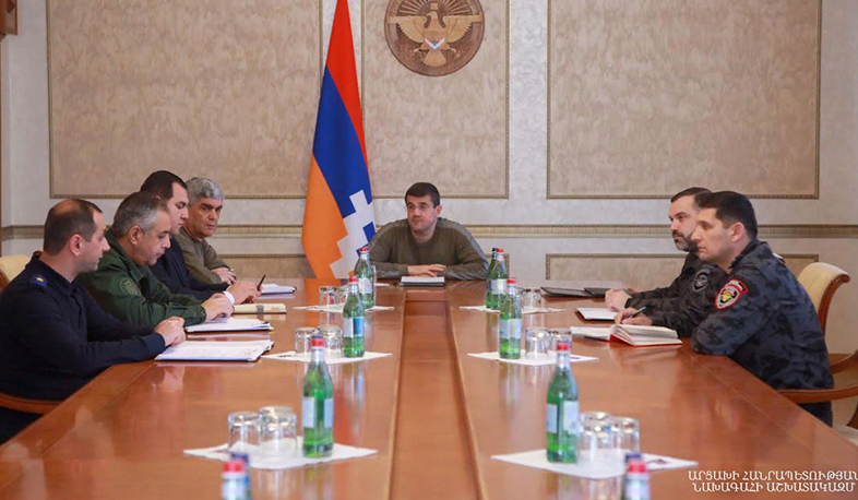 ԱՀ նախագահը խորհրդակցություն է հրավիրել ներքին անվտանգության ապահովման որոշ հարցերի շուրջ