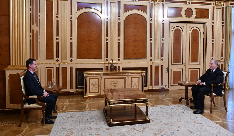 Армен Саркисян и Джонатан Лакотт обсудили перспективы армяно-французских отношений