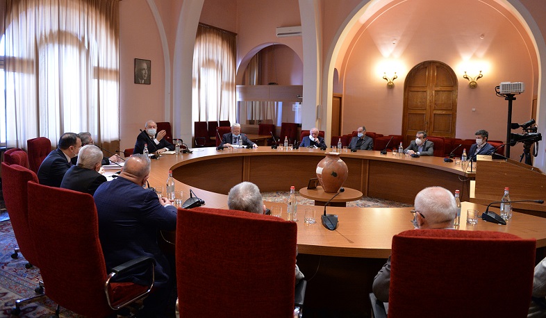 Արմեն Սարգսյանը մասնակցել է ՀՀ ԳԱԱ խորհրդի նիստին