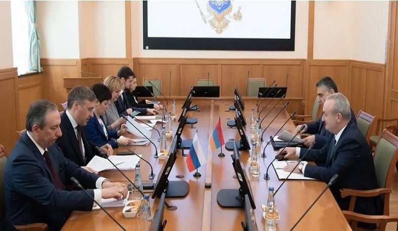Ваграм Думанян и Валерий Фальков обсудили вопросы двустороннего сотрудничества