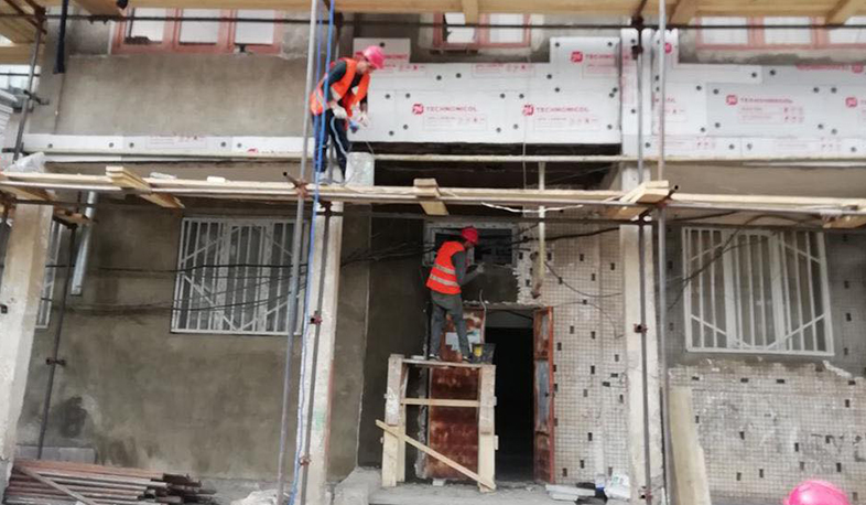 Քաջարանի բազմաբնակարան շենքերն արդիականացվում են և ջերմամեկուսացվում