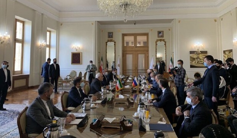 В Тегеране прошли переговоры глав МИД России и Ирана