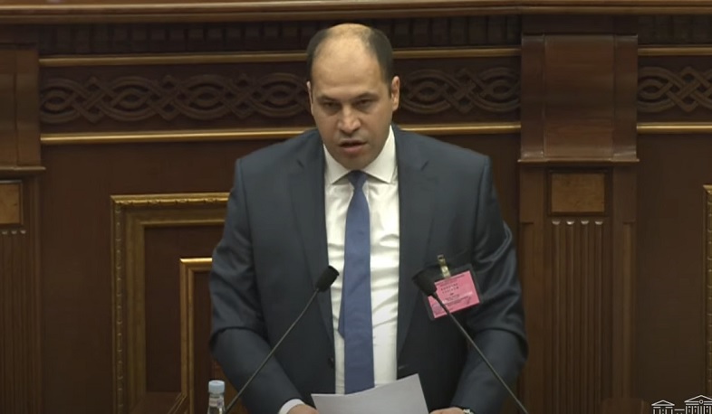 ԱԺ-ն քննարկում է ՀԾԿՀ անդամի պաշտոնում Լևոն Բունիաթյանի թեկնածությունը