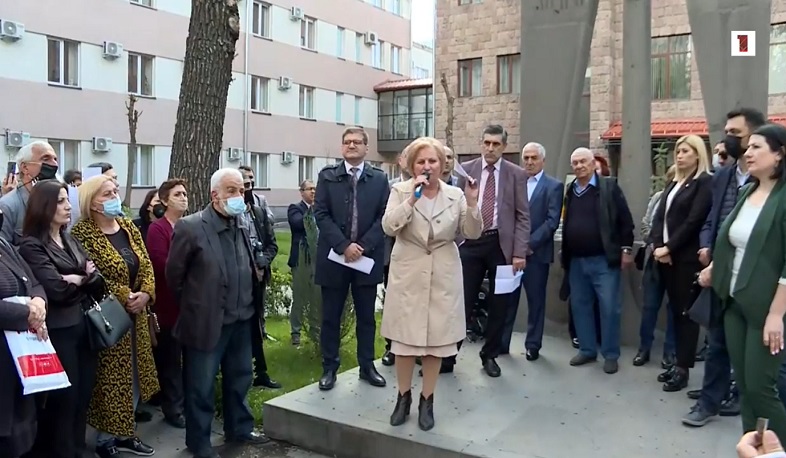 «Հանուն Հանրապետության» կուսակցության բողոքի ակցիան ԲԴԽ շենքի առաջ | ՈՒՂԻՂ