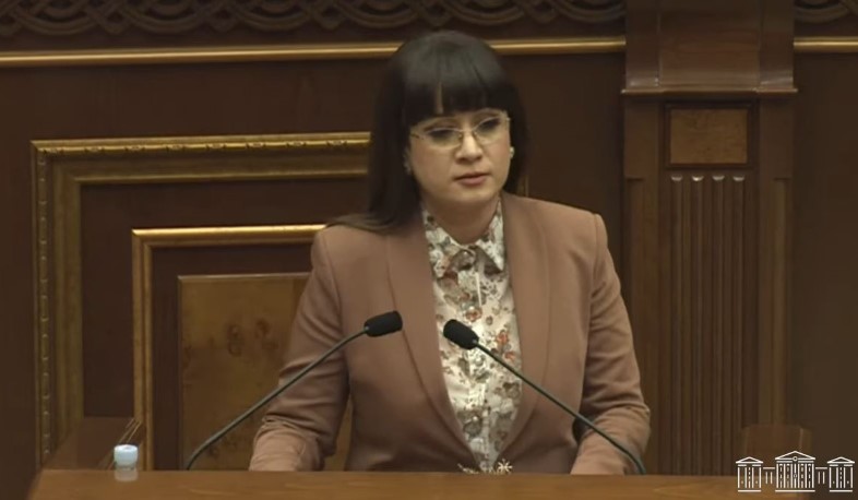 Պատերազմի ամենաթեժ պահին դավադիր ուժերը խրամատ էին փորում իշխանության թիկունքում. Նազելի Բաղդասարյան