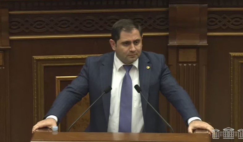 Մարուքյանը փորձում է հագնել երբեմնի թիվ մեկ ընդդիմադիրի պատմուճանը, որը չի հաջողվում իրեն. Սուրեն Պապիկյան