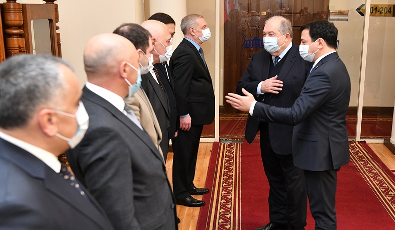 Մենք պետք է քաջալերենք համատեղ ծրագրերի իրականացումը. Արմեն Սարգսյանն այցելել է Վրաստանի խորհրդարան