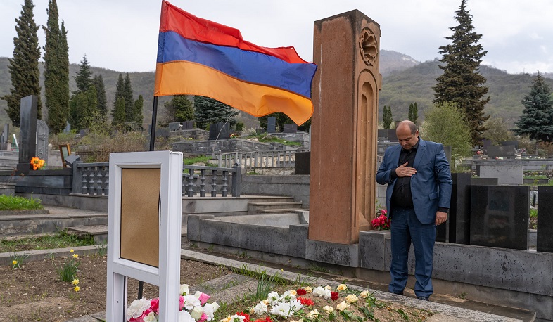 В Иджеване почтили память полицейских, погибших в Арцахской войне