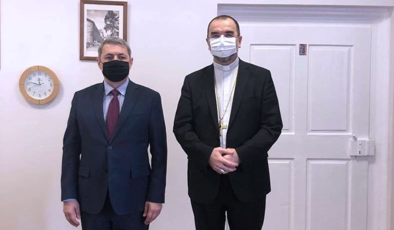 ՀՀ դեսպանը և Ռումինիայի հայ կաթոլիկ համայնքի առաքելական առաջնորդն անթույլատրելի են համարել Ադրբեջանի կողմից հայկական ժառանգության յուրացումը