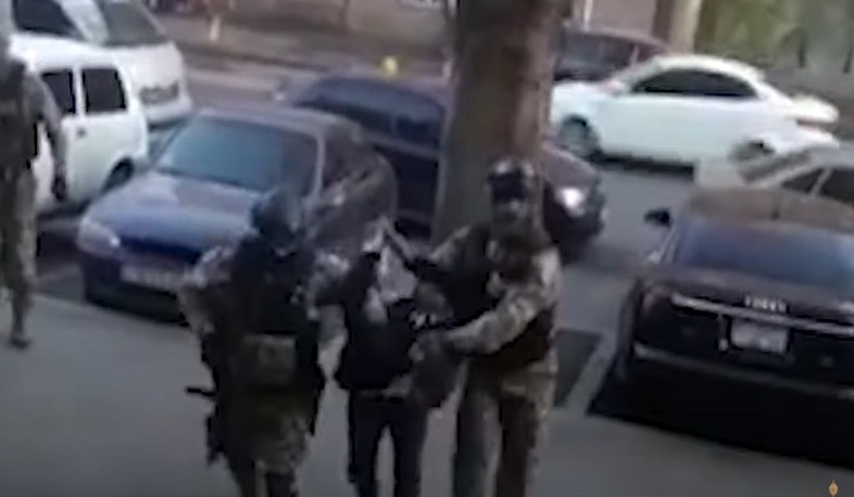 Ոստիկանություն-ԱԱԾ համագործակցության արդյունքում մոլերից գողություններ անող երկու տղամարդ է կալանավորվել