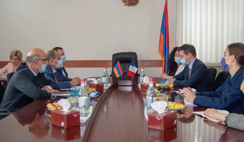 Губернатор Тавуша обсудил с послом Франции в Армении вопрос оказания поддержки семьям, пострадавшим в результате Арцахской войны