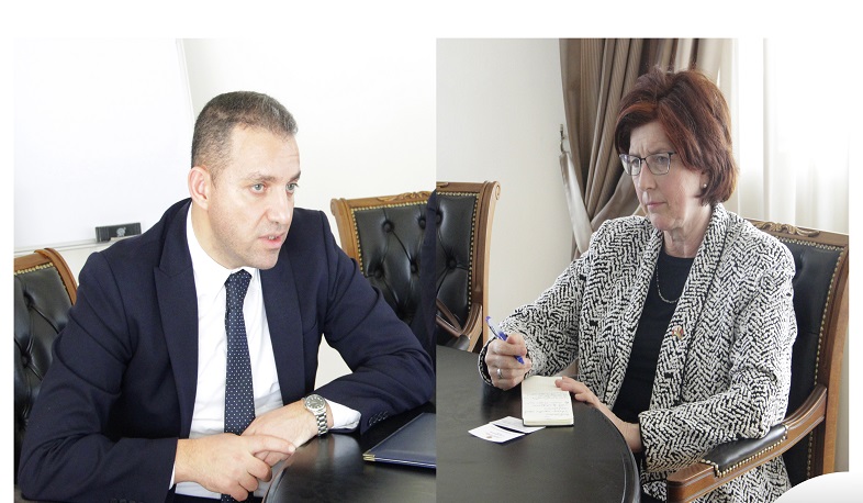 Ermənistan-Kanada iqtisadi münasibətləri inkişaf üçün böyük potensiala malikdir: ER İqtisadiyyat naziri Kanada səfiri ilə görüşüb