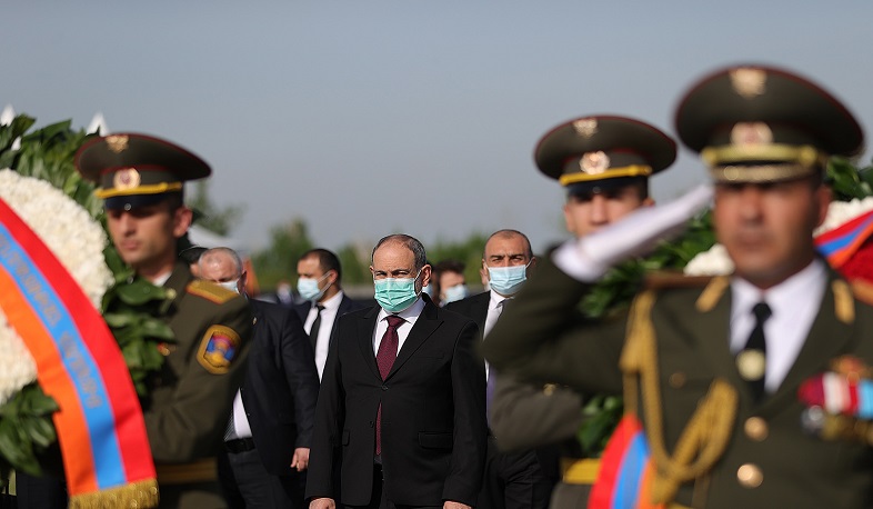 Никол Пашинян почтил память жертв Геноцида армян