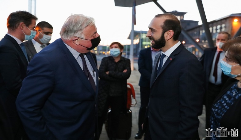 Արարատ Միրզոյանը և Ժերար Լարշեն կմասնակցեն «Վտանգված ժառանգություն. Արցախ» ցուցահանդեսին