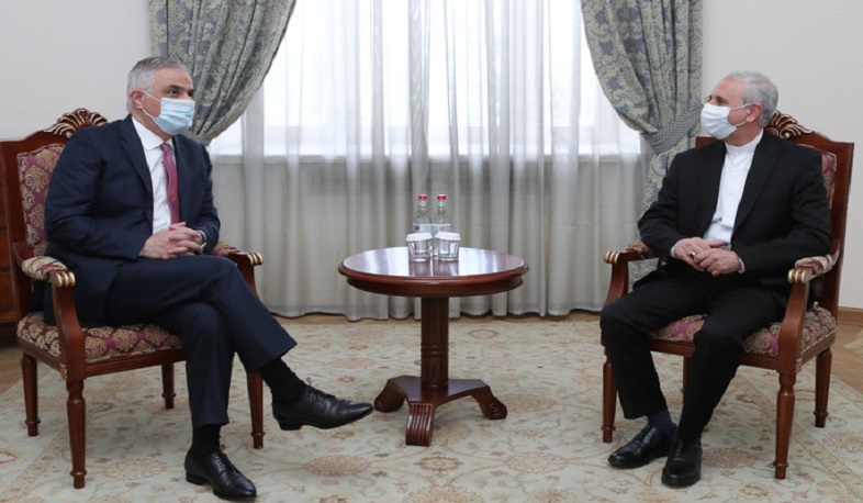 Мгер Григорян и посол Ирана в Армении обсудили перспективу выхода Ирана на рынок ЕАЭС через Армению