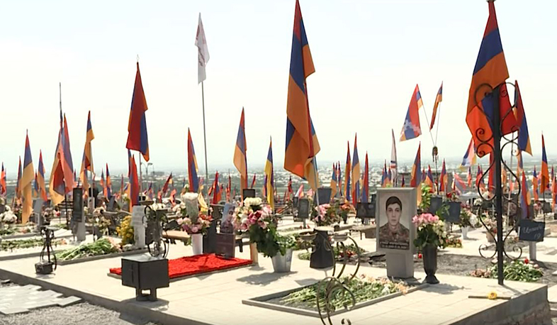 Պատերազմի զոհերի մահարձանները Եռաբլուրում միատեսակ պետք է լինեն