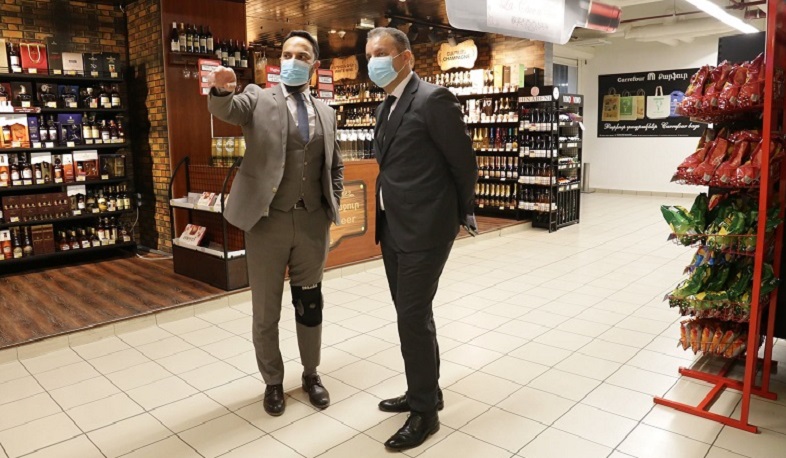 Վահան Քերոբյանը «Քարֆուր Արմենիայի» գլխավոր տնօրենի հետ քննարկել է նոր ներդրումային ծրագիրը