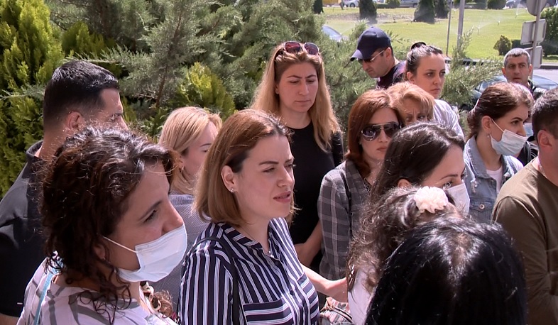 22-րդ մանկապարտեզի երեխաների ծնողները բողոքի ակցիա են անցկացրել Երևանի քաղաքապետարանի առաջ