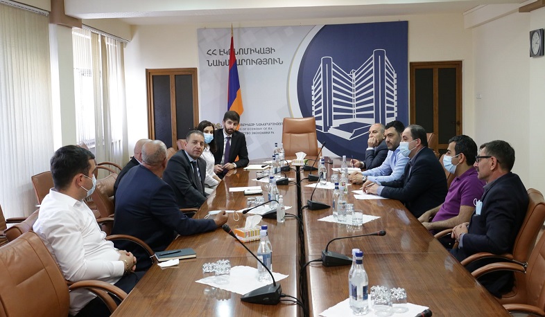 Վահան Քերոբյանը հանդիպել է կաթնամթերք արտադրող և վերամշակող ընկերությունների ներկայացուցիչների հետ
