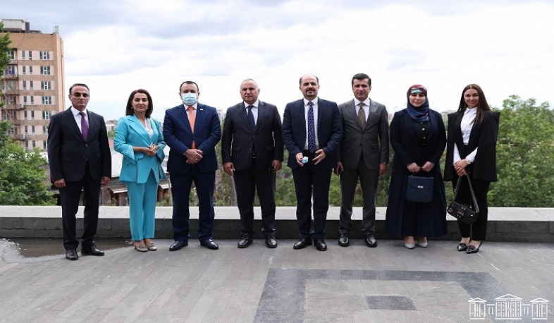 Iraqi parliamentarians visit Matenadaran and Blue Mosque