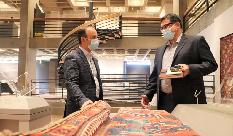 Zareh Sinanyan visited the Armenian Museum of America