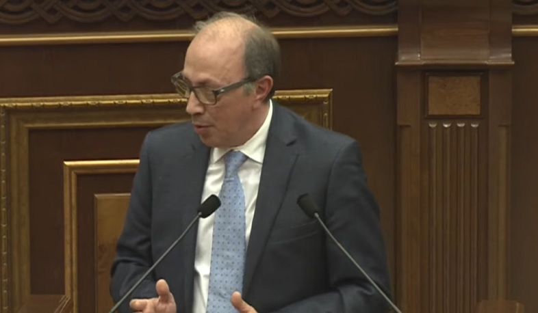 Տեղաշարժերը սահմանագծման ու սահմանազատման գործընթացներից դուրս են և պայմանավորված են միայն անվտանգային ու պաշտպանական նկատառումներով. Արա Այվազյան