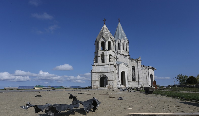 Ваграм Думанян направил письмо генеральному директору ЮНЕСКО об осквернении церкви Казанчецоц Шуши