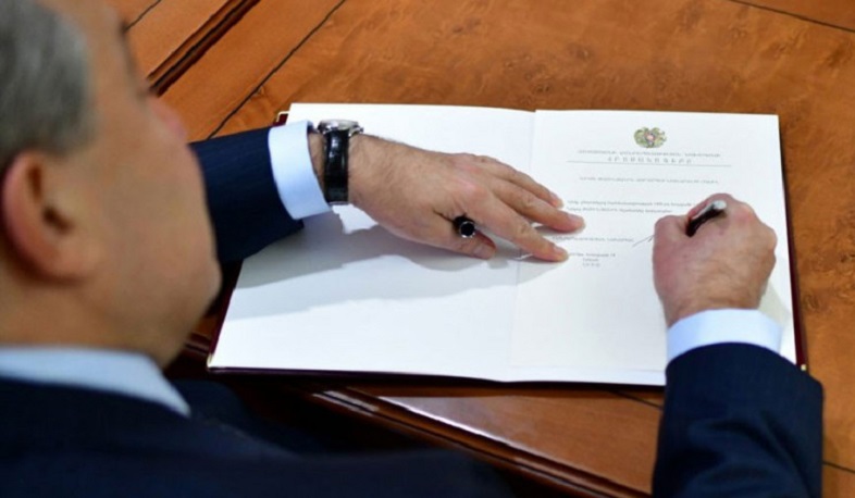 Նախագահը մի շարք օրենքներ է ստորագրել