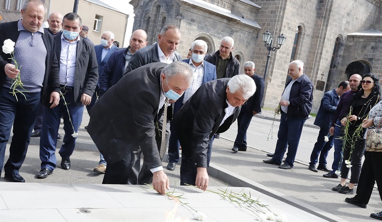 Գավառում հարգանքի տուրք են մատուցել Հայրենական մեծ պատերազմի զոհերի հիշատակին