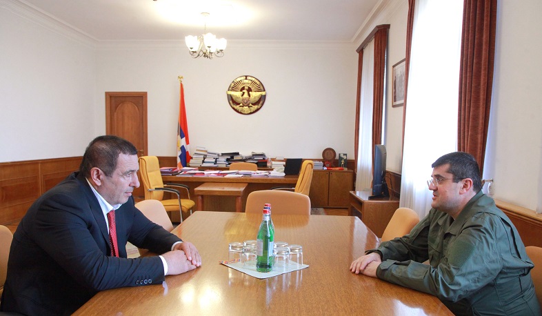 Արայիկ Հարությունյանն ընդունել է Գագիկ Ծառուկյանին