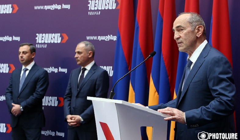 Ռոբերտ Քոչարյանը ՀՅԴ և «Վերածնվող Հայաստան» կուսակցությունների հետ դաշինք կազմեց