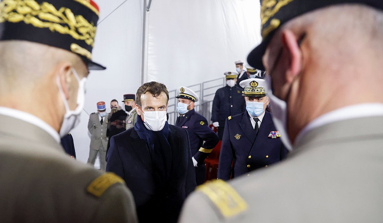 Группа военных Франции поддержала отставных генералов, заявивших о риске гражданской войны