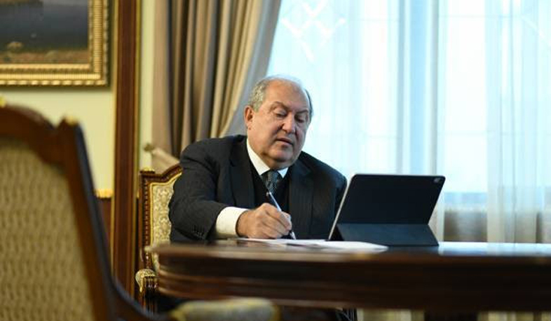 Prezident Ermənistanda növbədənkənar parlament seçkilərinin keçirilməsi ilə bağlı sərəncam imzalayıb