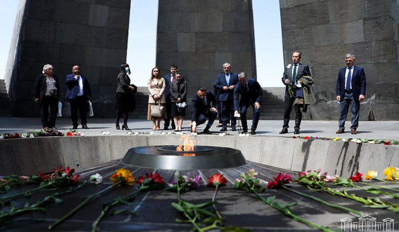 Francophonie Parliamentary Assembly delegates visited Tsitsernakaberd Armenian Genocide memorial