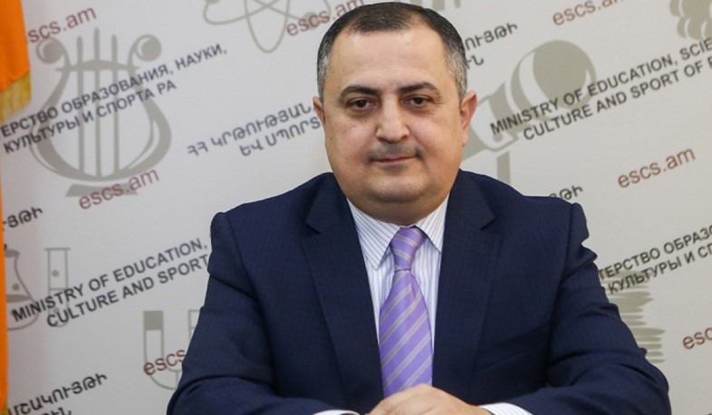 Կարեն Գիլոյանը հանդիպել է Ըմբշամարտի համաշխարհային միության ղեկավարի հետ