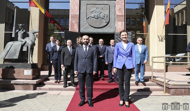 Armenian Parliament Speaker Ararat Mirzoyan Meets with Speaker of Lithuanian Seimas Viktorija Čmilytė-Nielsen
