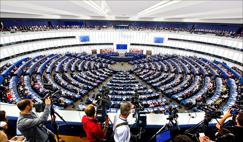 На пленарном заседании Европарламента будет обсужден также вопрос армянских пленных